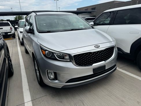 Used 2015 Kia Sedona EX FWD image 5