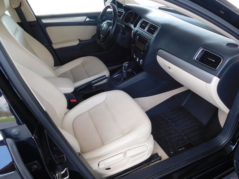 Used 2015 Volkswagen Jetta SE image 5