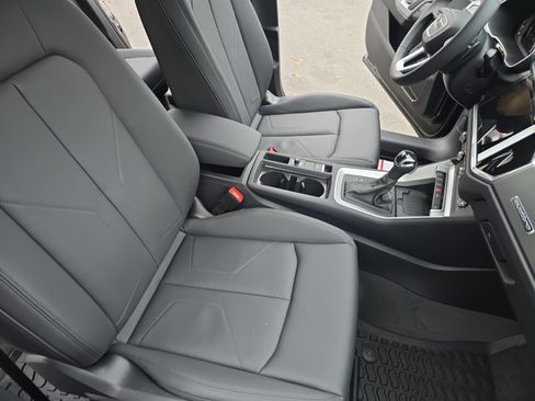 New 2025 Audi Q3 2.0T Premium image 10