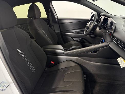 Used 2026 Hyundai Elantra Sport FWD image 30