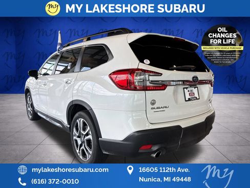 Used 2025 Subaru Ascent Touring AWD/4WD image 9