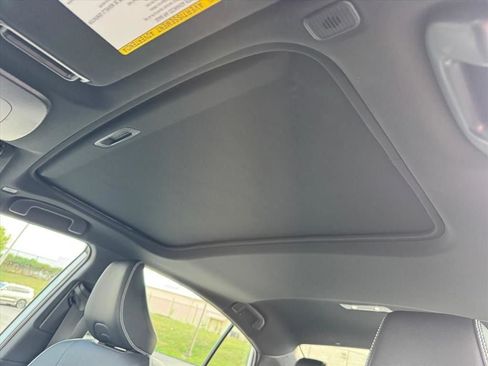 Used 2025 Toyota Camry SE w/ Convenience Package FWD image 21