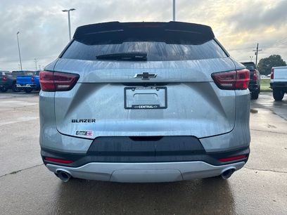 New 2025 Chevrolet Blazer LT w/ Midnight/Sport Edition