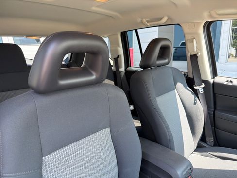 Used 2009 Jeep Compass Sport AWD/4WD image 25
