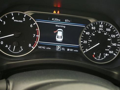 Used 2024 Nissan Sentra SV FWD image 18