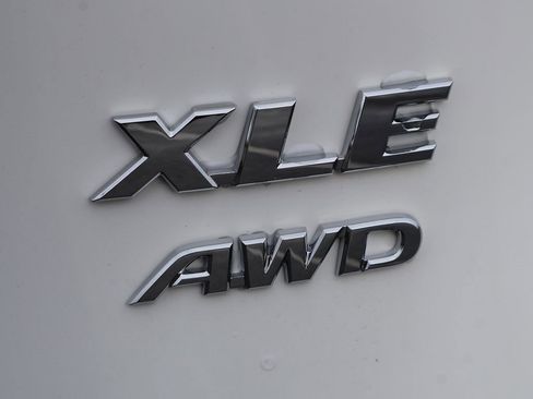 New 2025 Toyota RAV4 XLE w/ Convenience Package image 6