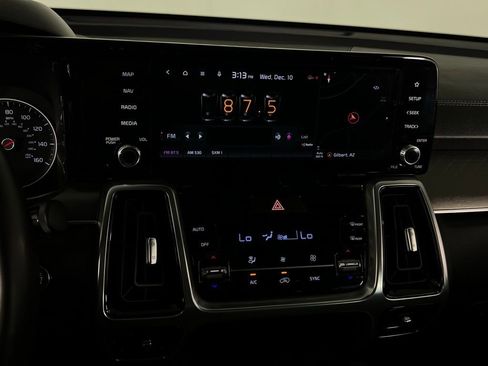 Used 2022 Kia Sorento SX image 19