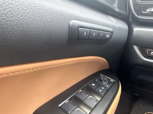 Used 2024 Lexus NX 250 FWD image 9