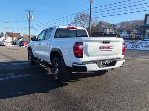 Used 2025 GMC Canyon AT4 w/ Technology Plus Package image 8