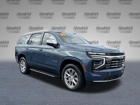 Used 2025 Chevrolet Tahoe Premier AWD/4WD image 2