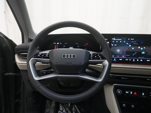 Used 2025 Audi Q5 Premium Plus w/ Premium Plus AWD/4WD image 4