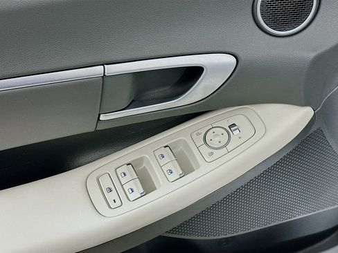 Used 2025 Hyundai Sonata SEL FWD image 15