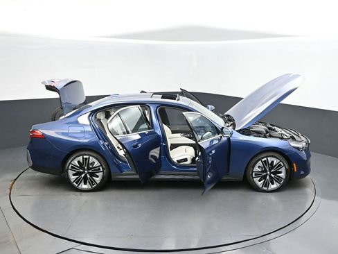 New 2026 BMW 530i w/ Premium Package image 50