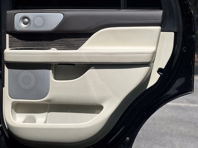 Used 2019 Lincoln Navigator Black Label AWD/4WD image 17