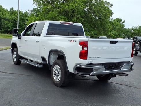 Used 2025 Chevrolet Silverado 2500 LT w/ Convenience Package AWD/4WD image 3