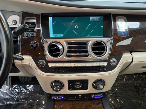 Used 2016 Rolls-Royce Ghost image 19