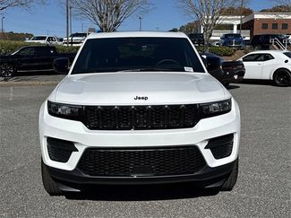 New 2025 Jeep Grand Cherokee Altitude video 2