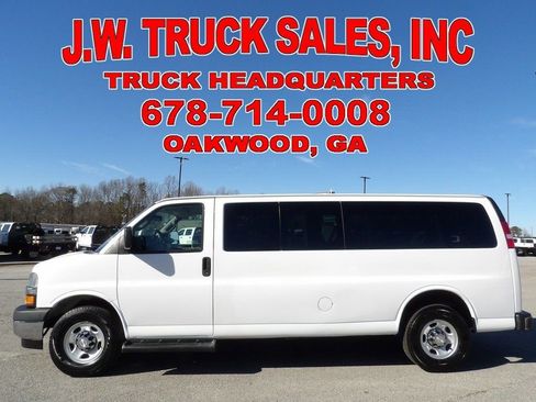 Used 2021 Chevrolet Express 3500 LT w/ LT Preferred Equipment Group image 2