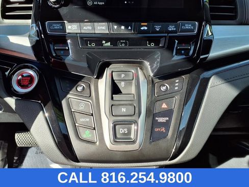 Used 2023 Honda Odyssey Touring image 18
