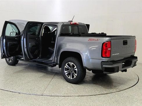 Used 2022 Chevrolet Colorado Z71 AWD/4WD image 11