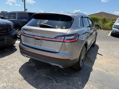 Used 2021 Lincoln Nautilus Reserve image 7