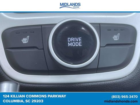 Used 2023 Hyundai Venue Limited FWD image 28