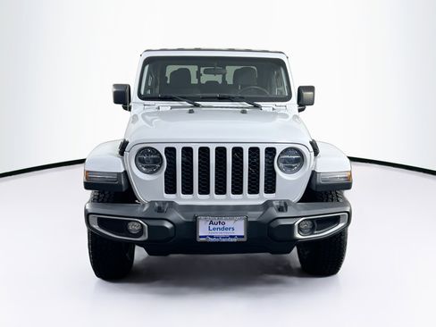 Used 2022 Jeep Gladiator Sport image 2
