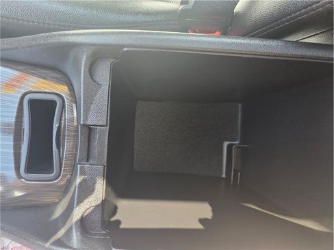 Used 2016 Chevrolet Malibu Premier FWD image 25