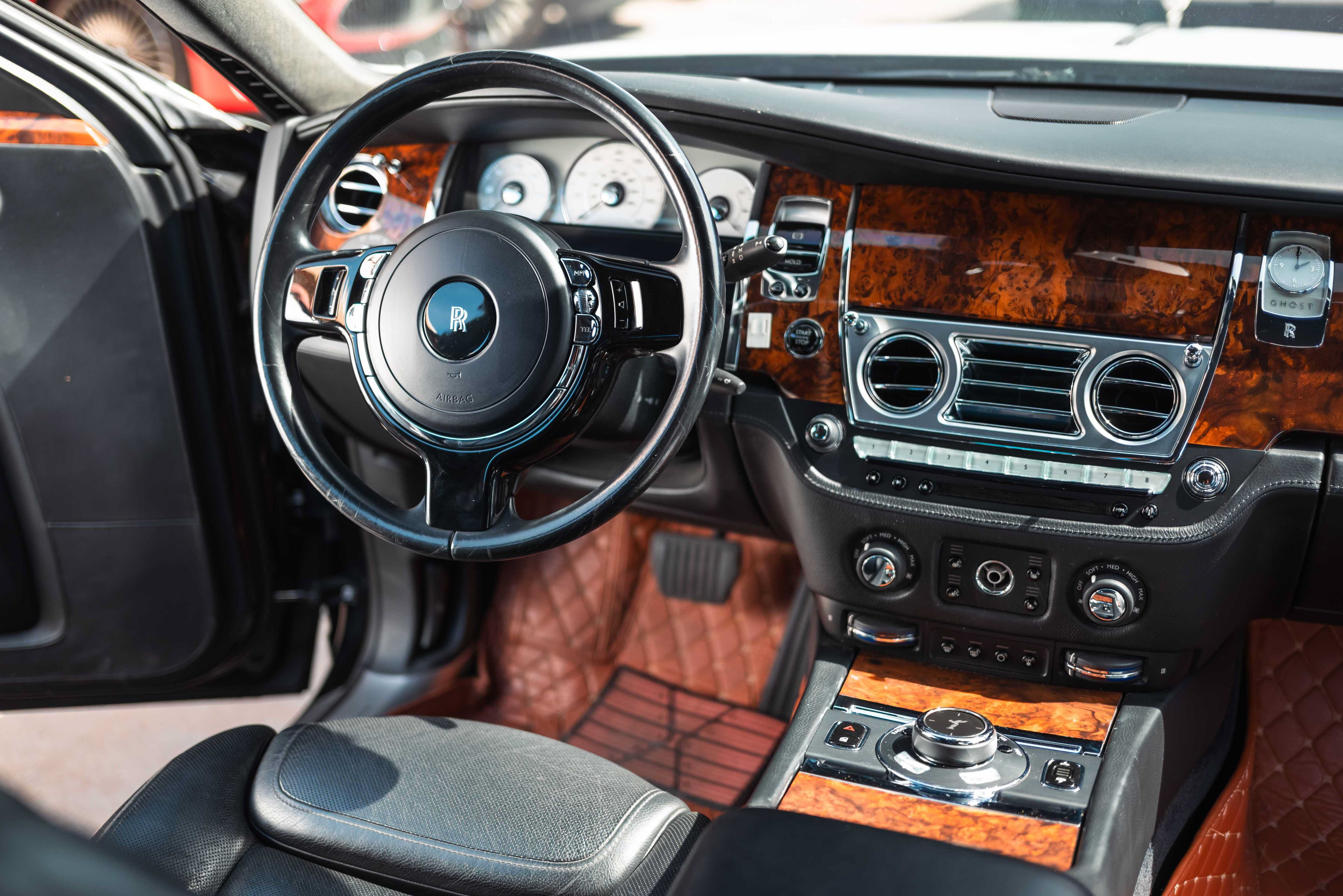Used 2015 Rolls-Royce Ghost RWD image 10