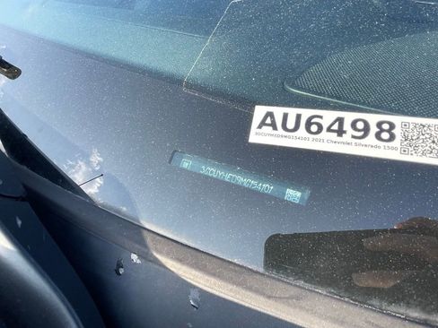 Used 2021 Chevrolet Silverado 1500 High Country w/ Technology Package image 10