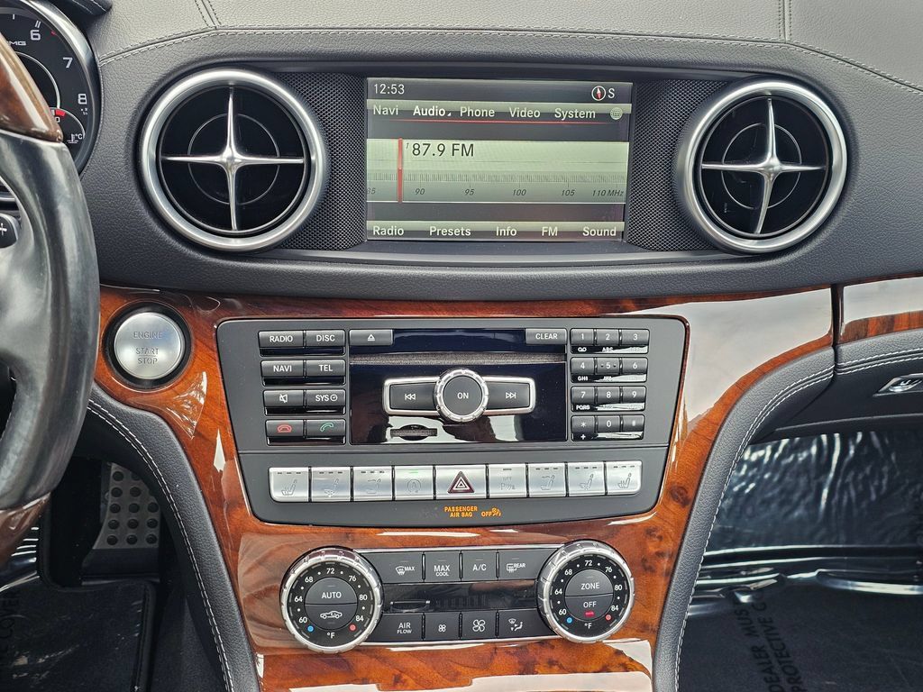 Used 2015 Mercedes-Benz SL 63 AMG image 12