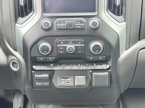 Used 2023 Chevrolet Silverado 2500 LTZ w/ Gooseneck/5TH Wheel Package AWD/4WD image 21