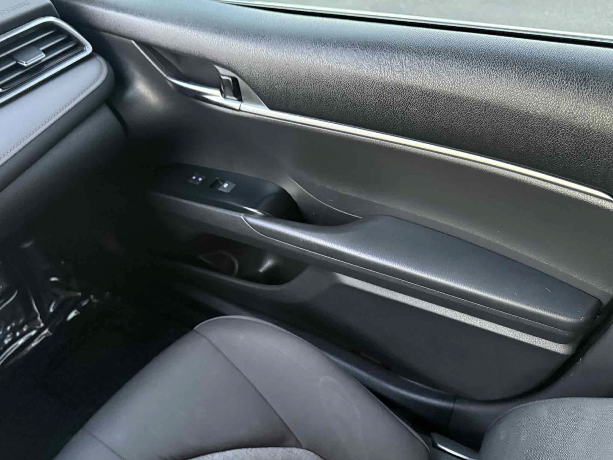 Used 2020 Toyota Camry LE w/ Carpet Mat Package FWD image 62