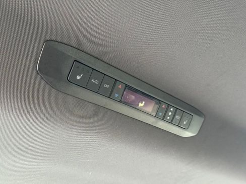 Certified 2021 Toyota Sienna Platinum image 22