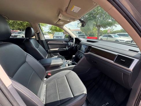 Used 2021 Volkswagen Atlas SE FWD image 10