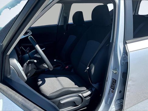 Used 2021 Kia Soul LX FWD image 20