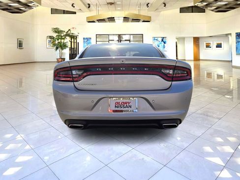 Used 2022 Dodge Charger SXT image 6