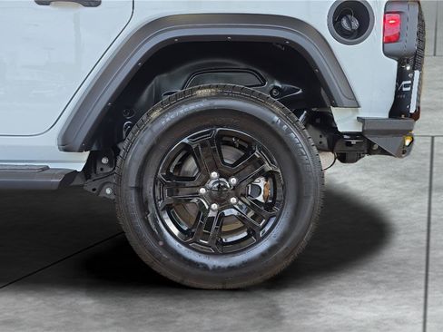 Used 2022 Jeep Wrangler Unlimited Sport AWD/4WD image 28