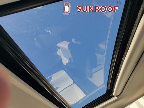 Used 2023 Toyota RAV4 Limited image 29