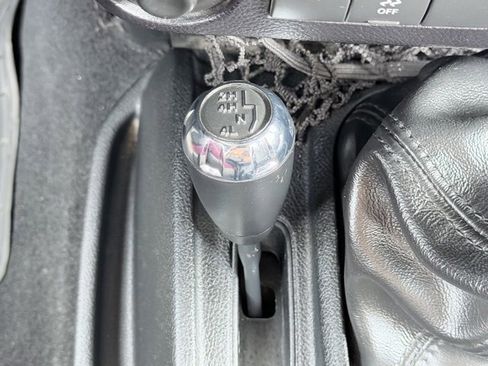 Used 2016 Jeep Wrangler Unlimited Sahara image 17