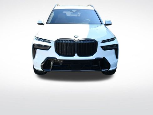 Used 2025 BMW X7 xDrive40i w/ M Sport Package AWD/4WD image 11