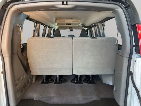 Used 2021 Chevrolet Express 3500 LT w/ LT Preferred Equipment Group image 28