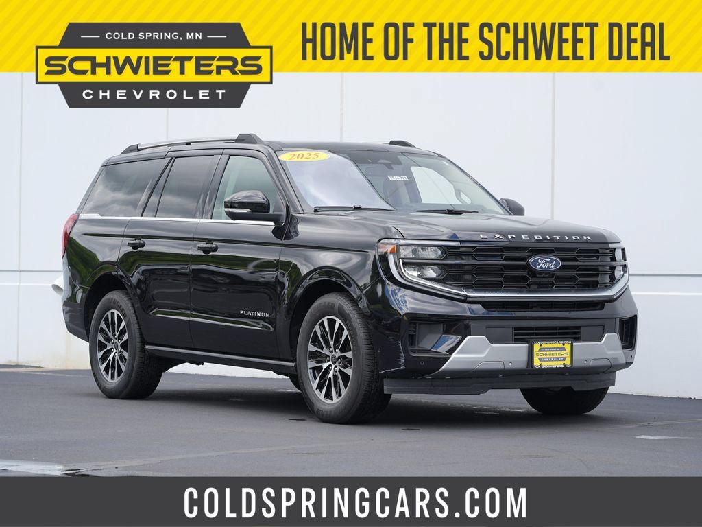 Used 2025 Ford Expedition Platinum AWD/4WD image 1