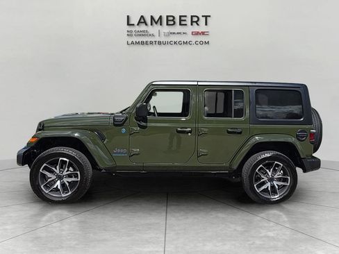 Used 2024 Jeep Wrangler Unlimited AWD/4WD image 2