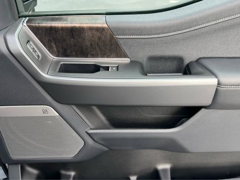 New 2026 Ford F250 Lariat w/ Black Appearance Package image 19