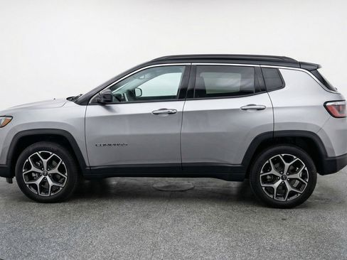 Used 2025 Jeep Compass Limited AWD/4WD image 5