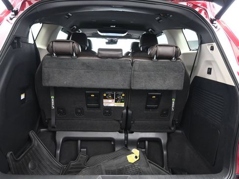 Used 2021 Toyota Sienna Platinum AWD/4WD image 23