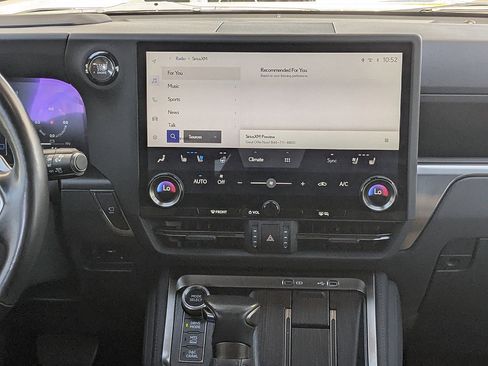 Used 2024 Lexus GX 550 AWD/4WD image 29