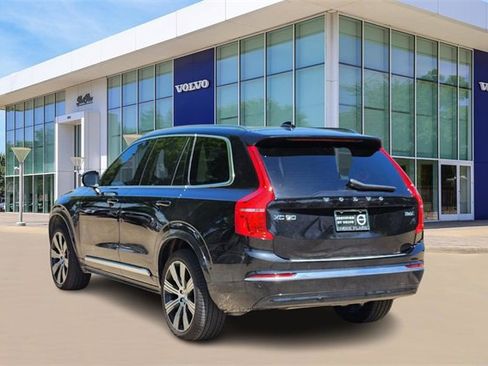 Used 2025 Volvo XC90 B6 Ultra w/ Lounge Package image 4
