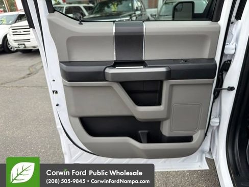 Used 2018 Ford F150 XLT AWD/4WD image 27